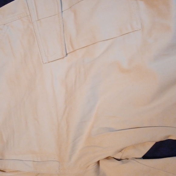 Cargo shorts used once - Picture 2 of 2